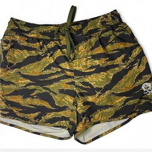 Zero Foxtrot Men's Camo Drawstring Shorts - Olive/Black